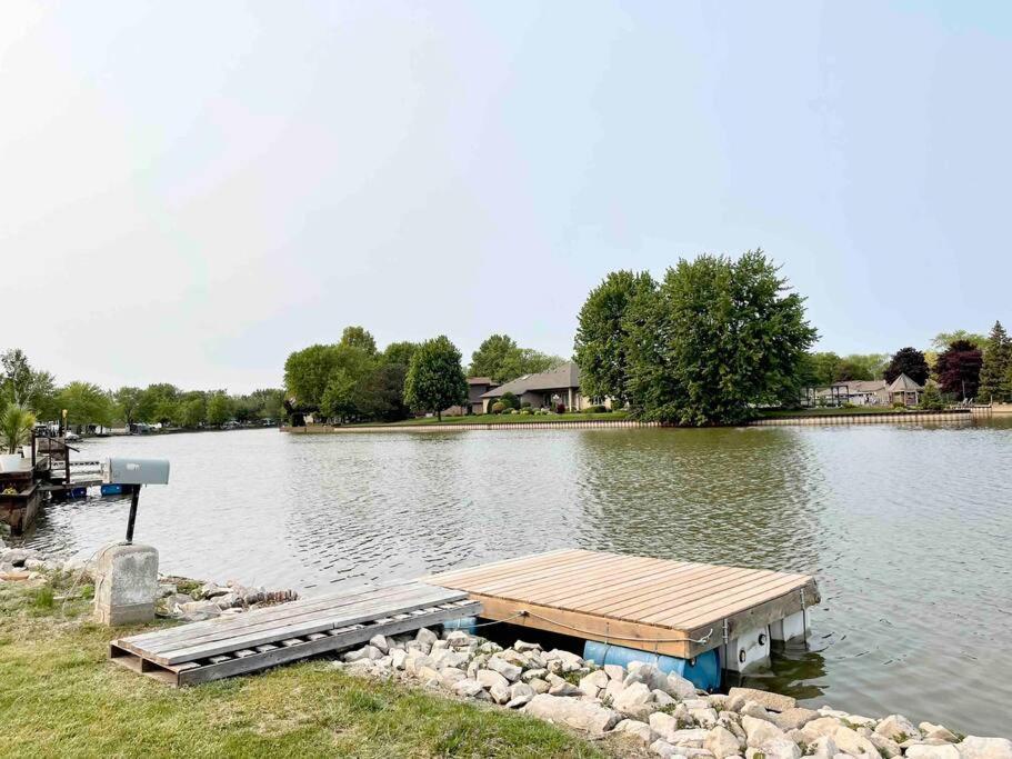 2 Bedroom Getaway On The River/Close To Marina Belle River Eksteriør bilde